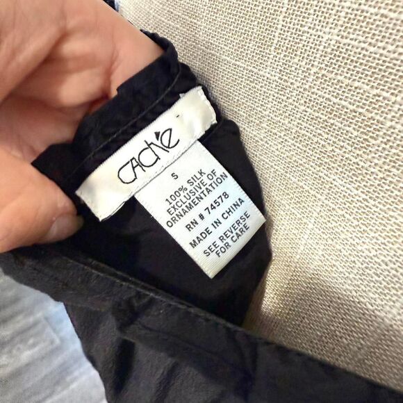 Cache black off-the-shoulder blouse - Picture 6 of 6